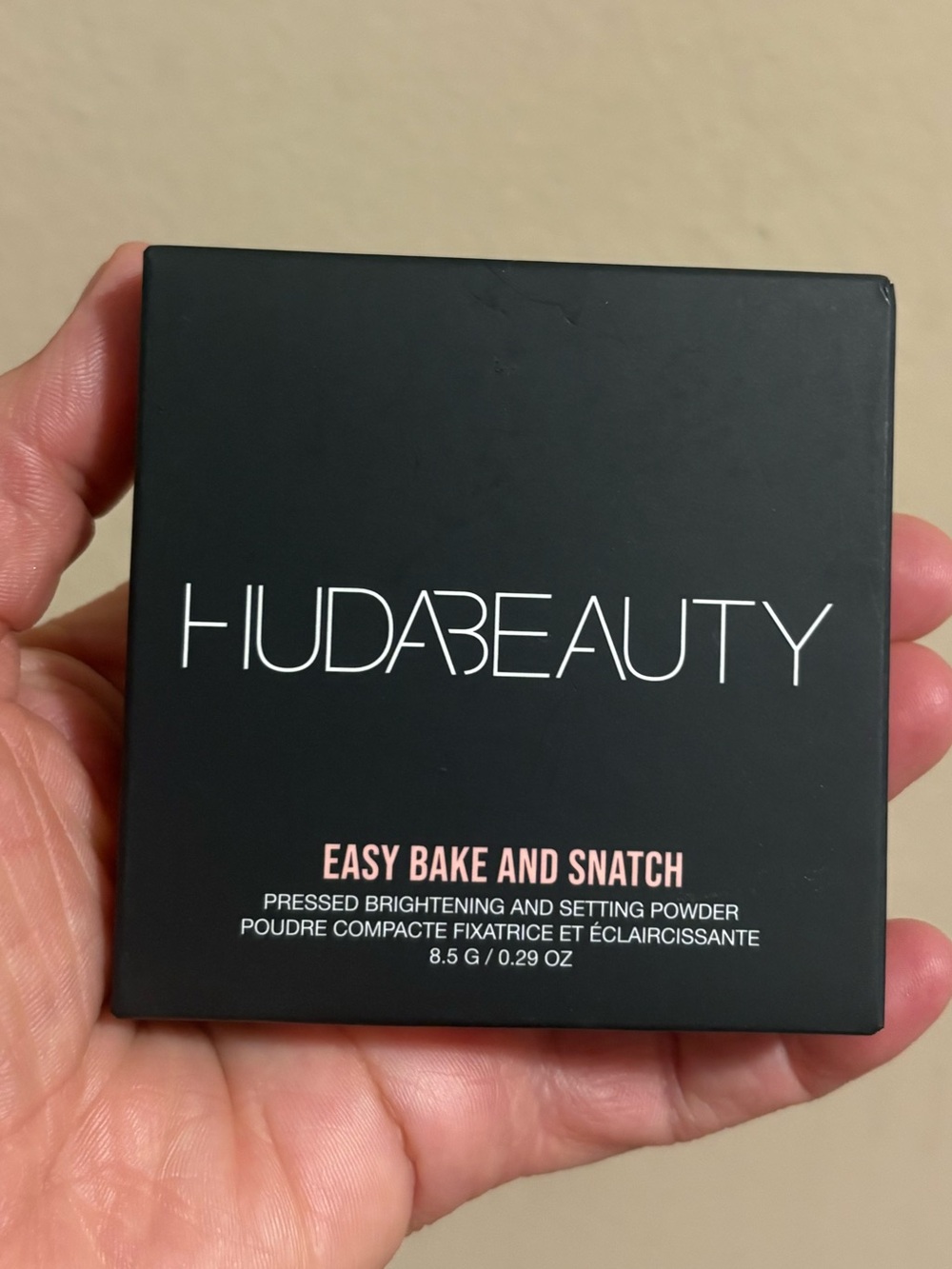 Huda Beauty Easy Bake and Snatch Pressed Brightening &Setting PowderBANANA BREAD